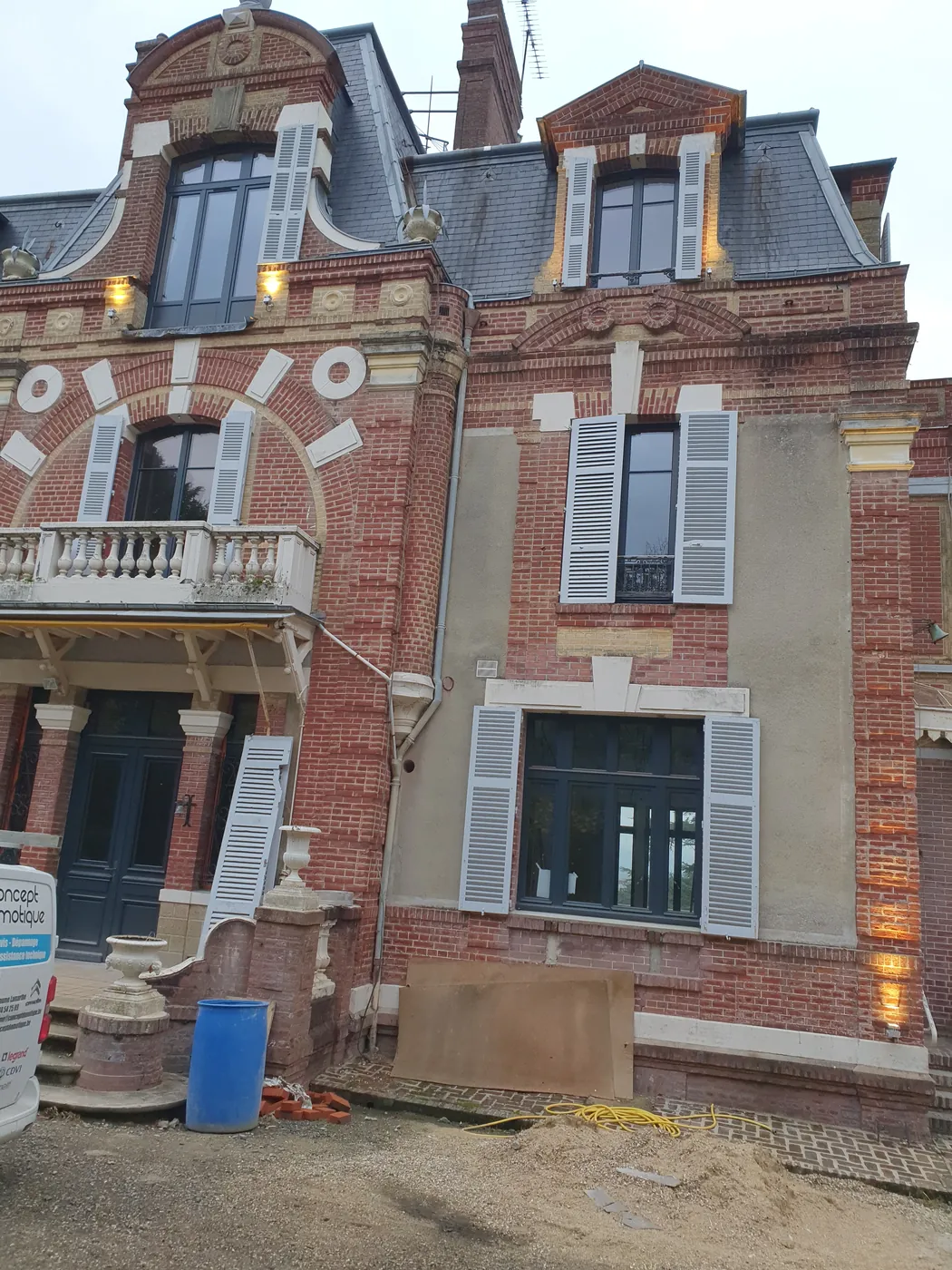 Éclairage de façade sur une demeure de caractère