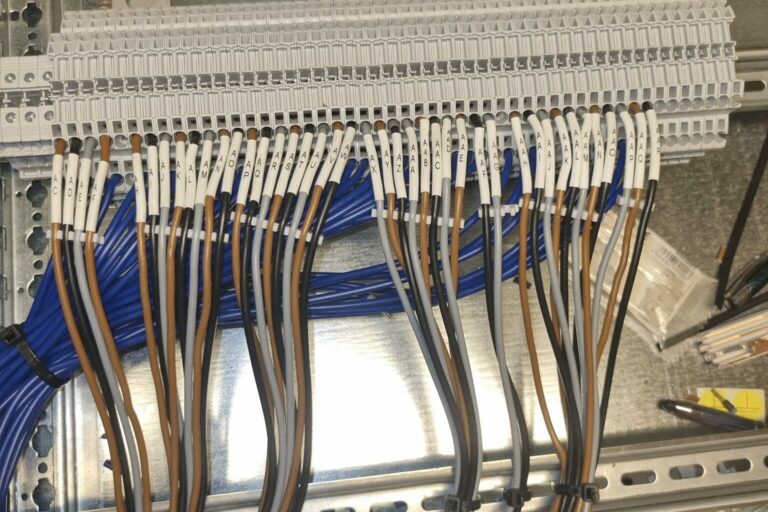 Câblage réseau professionnel réalisé par ConceptDomotique